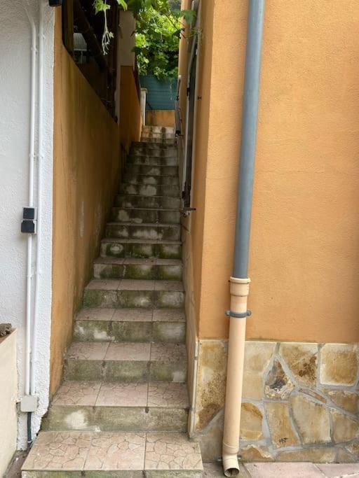Villa Serenice - F2 Au Calme, Climatise, Wifi Et Parking Gratuit Exterior foto