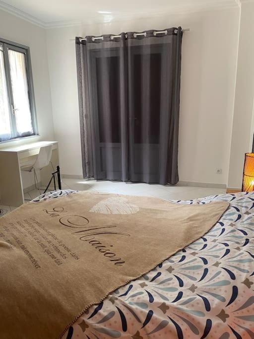 Villa Serenice - F2 Au Calme, Climatise, Wifi Et Parking Gratuit Exterior foto